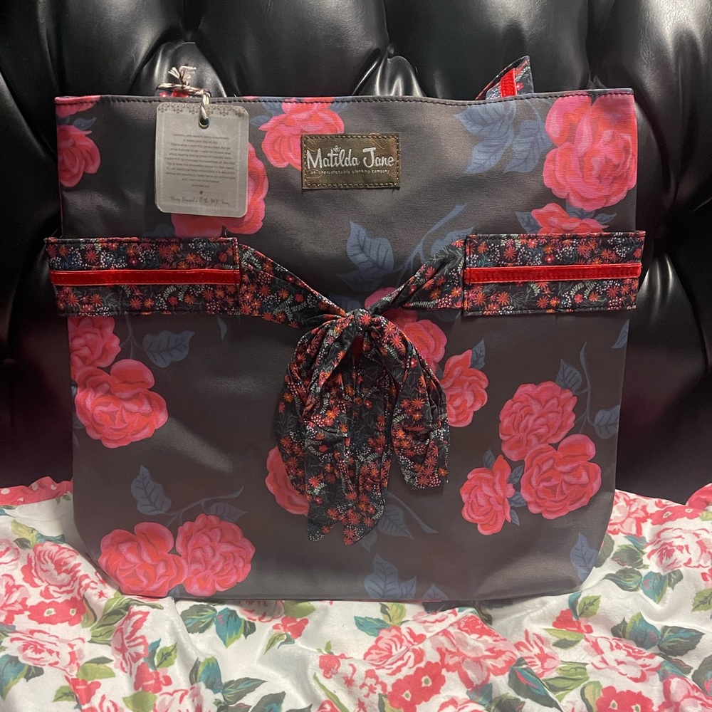 Matilda Jane. Heartstrings tote. Grey and pink roses. NWT.
